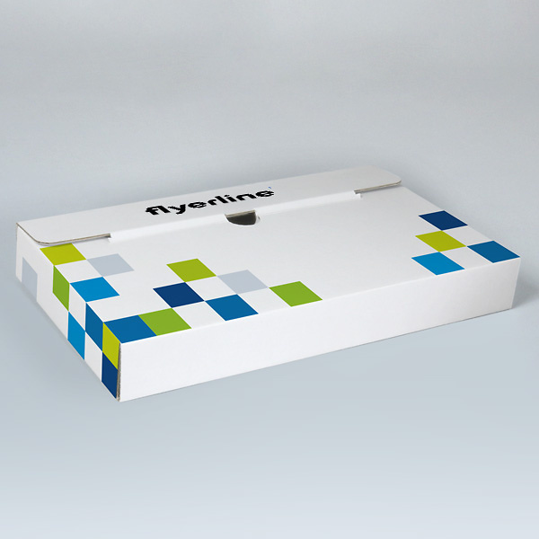 Flach liegende Versandmappe mit individuellem Druck