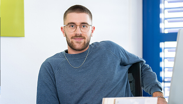 Manuele Santschi - Flyerline Manuele Santschi - Flyerline