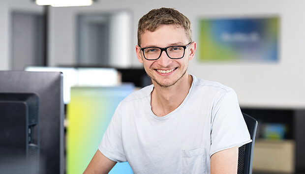 Michael Schadegg - Flyerline Michael Schadegg - Flyerline