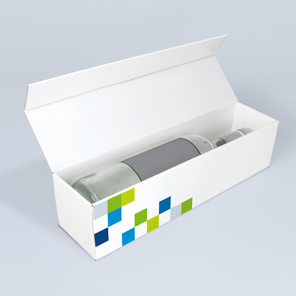 Offene weisse Flaschenverpackung mit Magnet und eingelegter Flasche